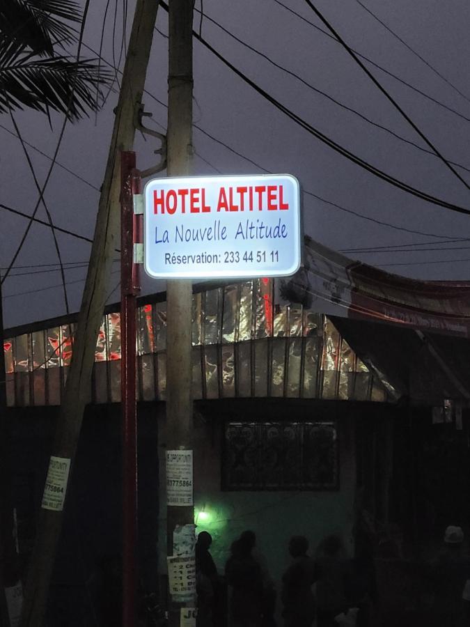 Hôtel Altitel Bafoussam Esterno foto