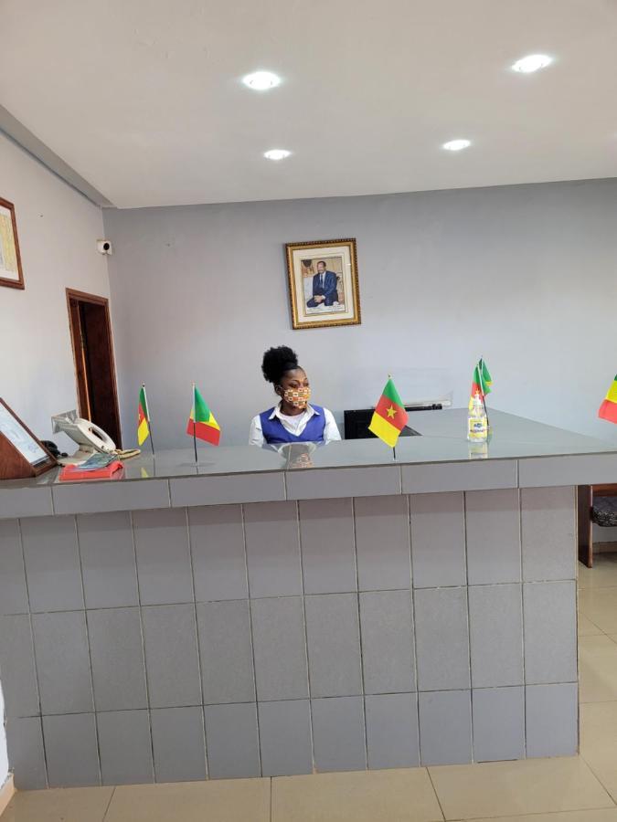 Hôtel Altitel Bafoussam Esterno foto