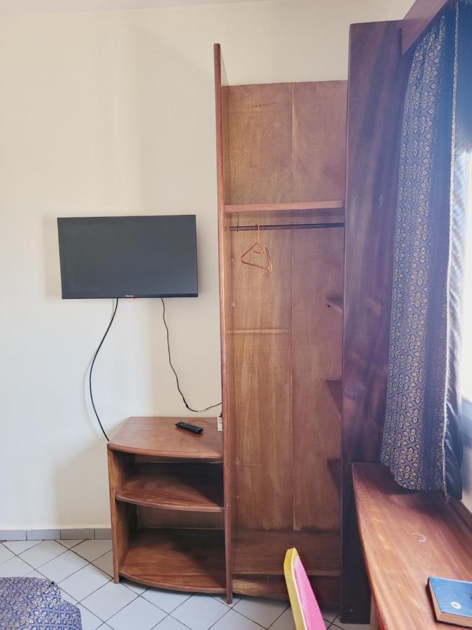 Hôtel Altitel Bafoussam Esterno foto