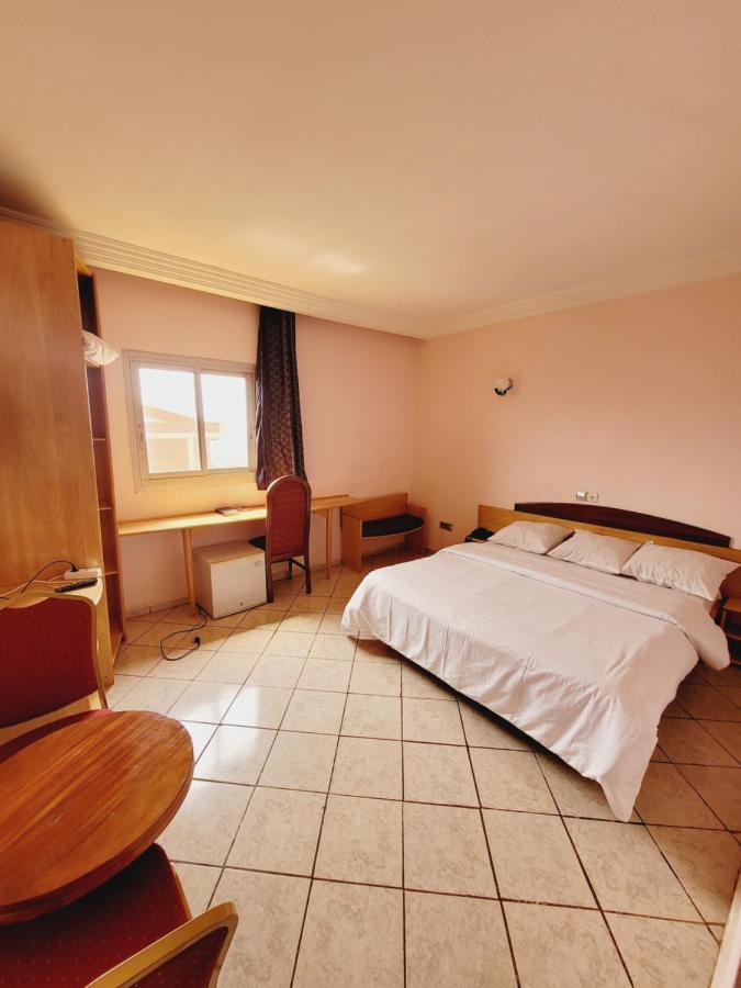 Hôtel Altitel Bafoussam Esterno foto