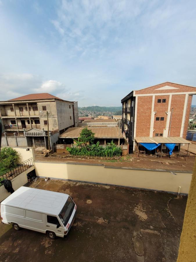 Hôtel Altitel Bafoussam Esterno foto