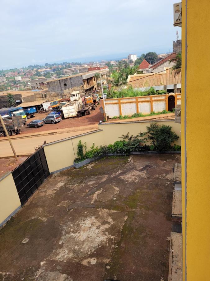 Hôtel Altitel Bafoussam Esterno foto