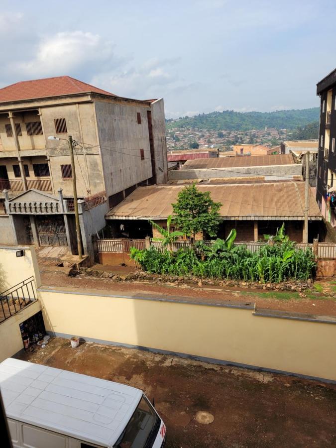 Hôtel Altitel Bafoussam Esterno foto