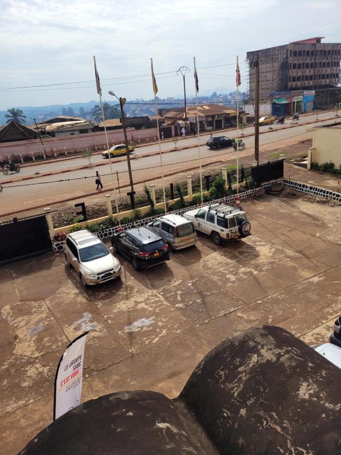 Hôtel Altitel Bafoussam Esterno foto
