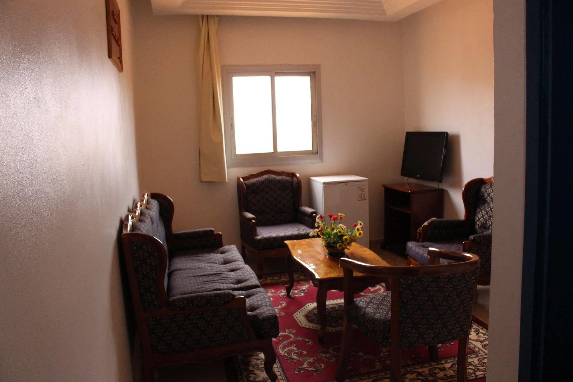 Hôtel Altitel Bafoussam Esterno foto